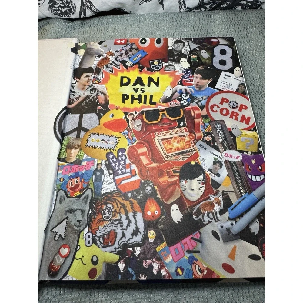 Amazing Book Is Not on Fire : The World of Dan and Phil by Phil Lester and...
